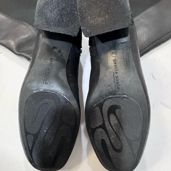 Super cute Black Knee-High Leather Boots - Picture 10 of 16